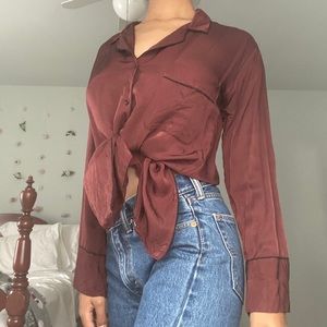 Aritzia Silk button down SIZE: S